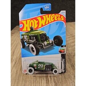 Hot Wheels Max Steel HW Roadsters 1:64 Diecast Toy Car 2024 Bent Corner